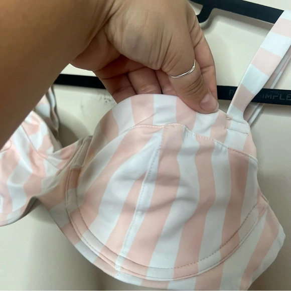 Victoria Secret | Swim Top - Picture 4 of 6